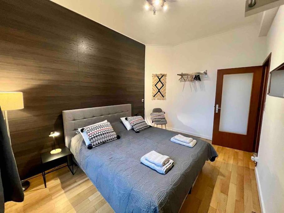Bellevue - Grand Appartement Pour 5 Sur Les Quais De La Meuse Льеж Экстерьер фото