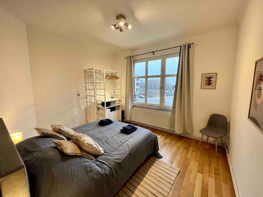 Bellevue - Grand Appartement Pour 5 Sur Les Quais De La Meuse Льеж Экстерьер фото