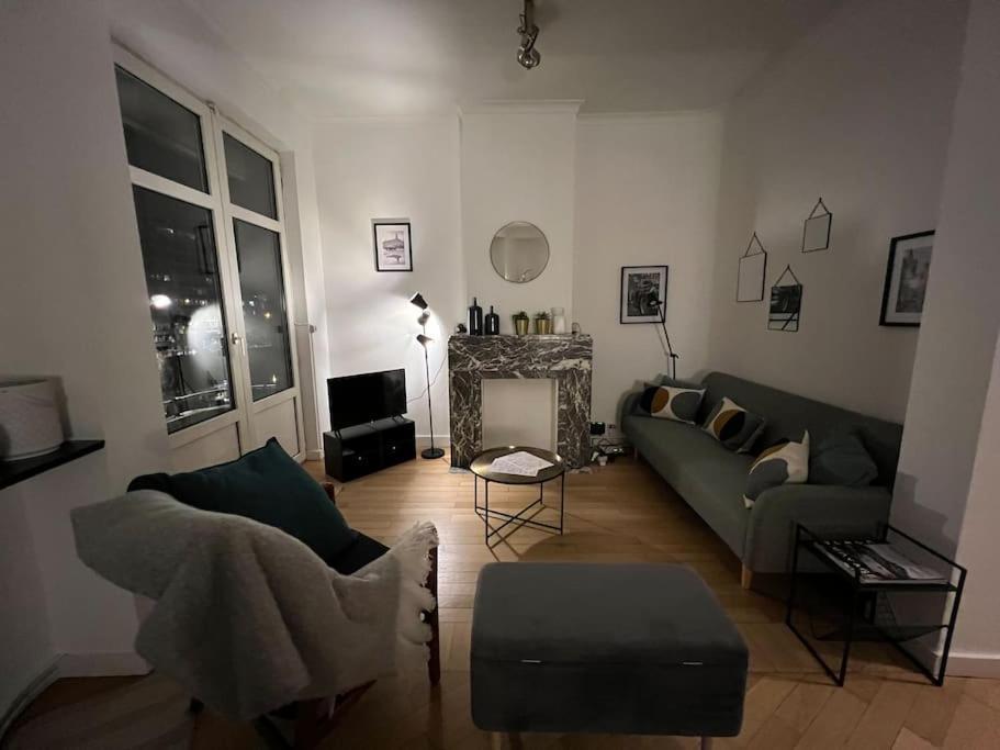 Bellevue - Grand Appartement Pour 5 Sur Les Quais De La Meuse Льеж Экстерьер фото