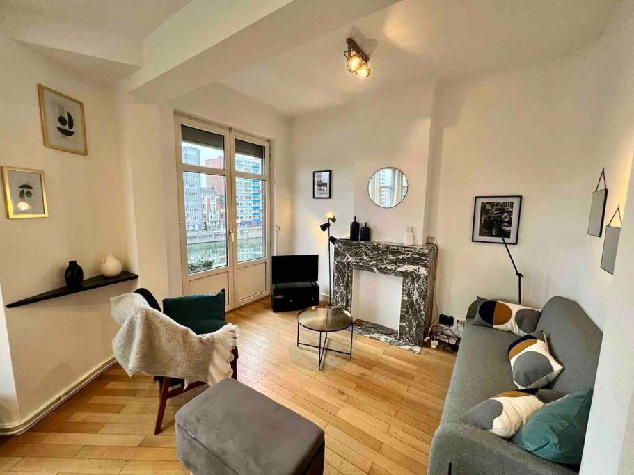 Bellevue - Grand Appartement Pour 5 Sur Les Quais De La Meuse Льеж Экстерьер фото