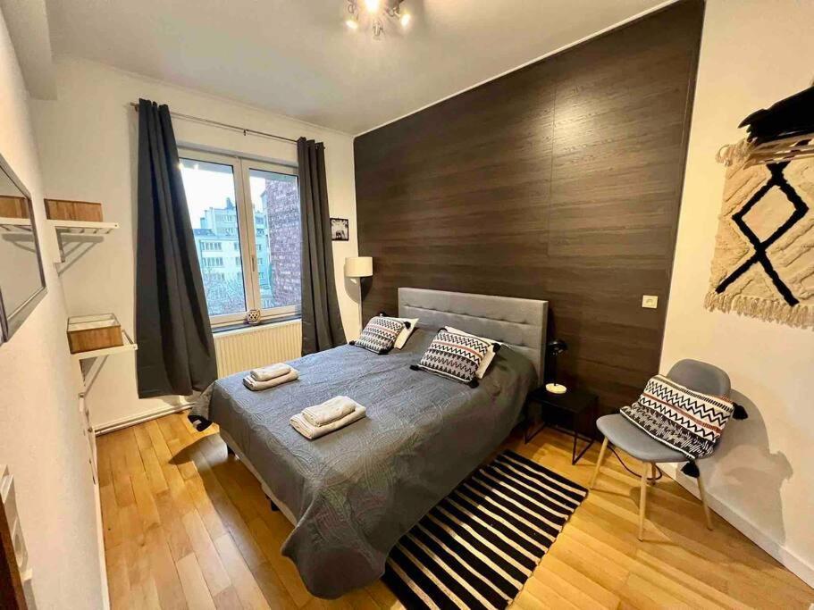 Bellevue - Grand Appartement Pour 5 Sur Les Quais De La Meuse Льеж Экстерьер фото