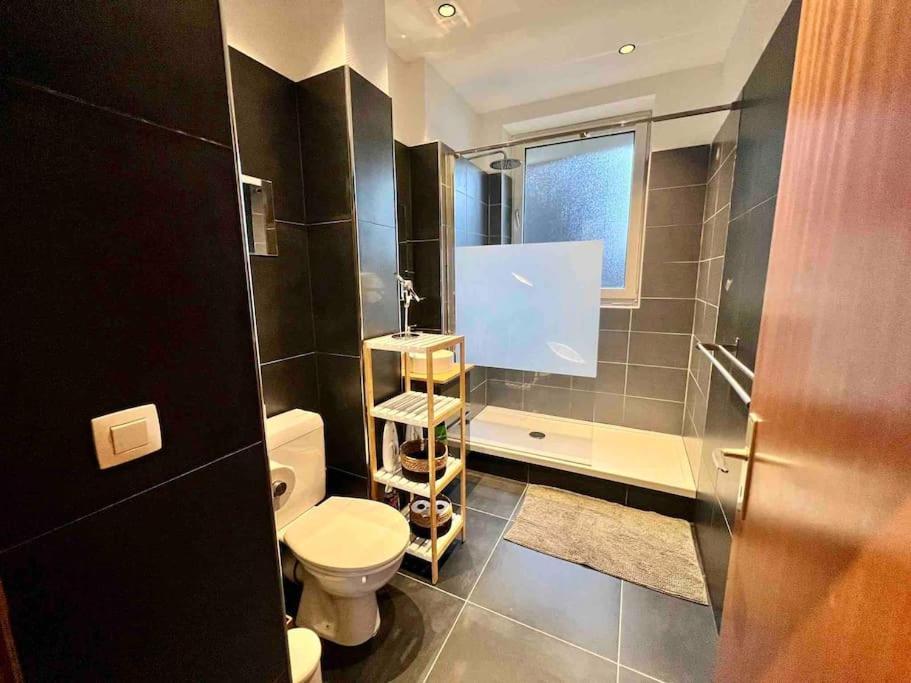 Bellevue - Grand Appartement Pour 5 Sur Les Quais De La Meuse Льеж Экстерьер фото