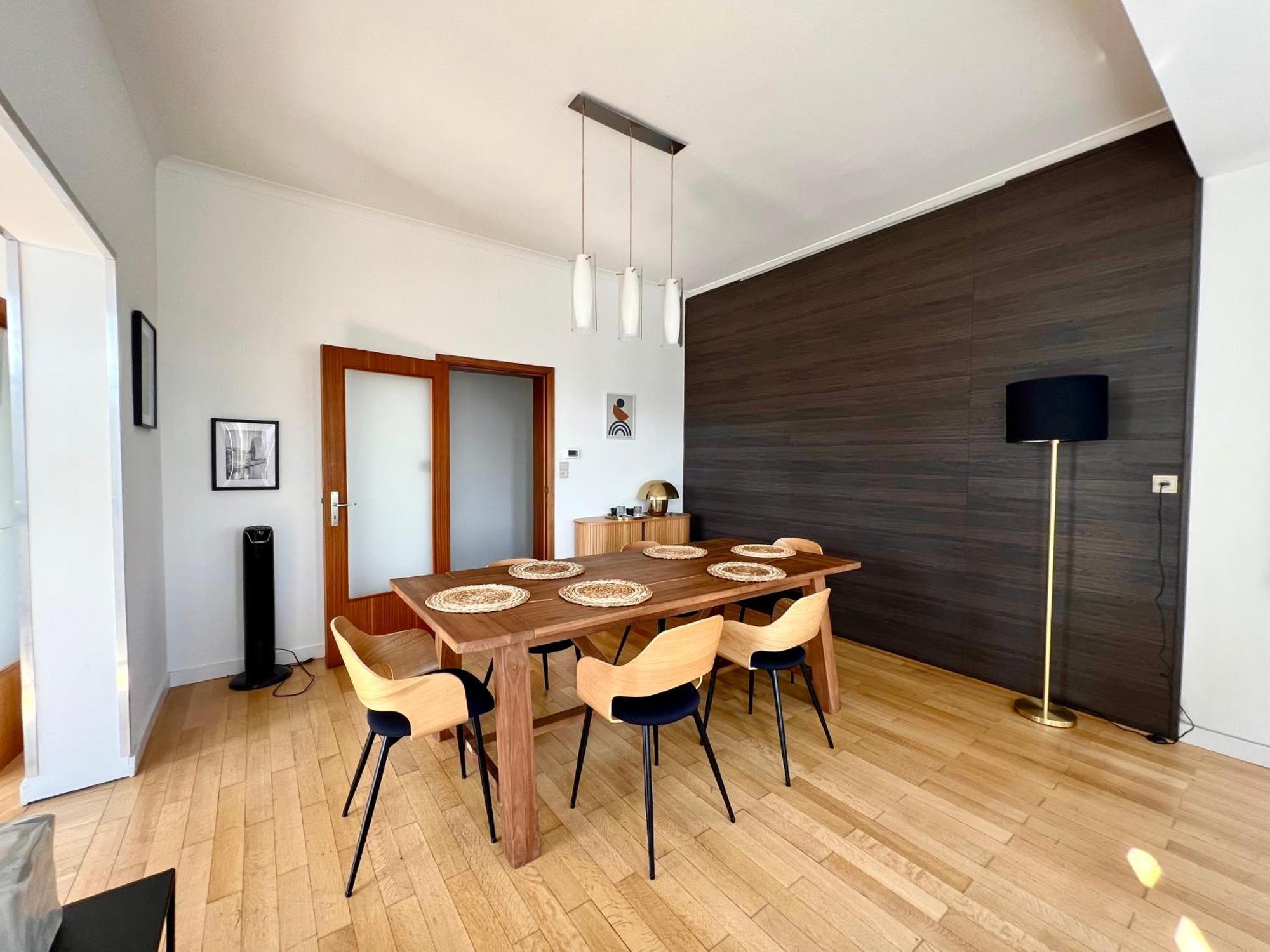 Bellevue - Grand Appartement Pour 5 Sur Les Quais De La Meuse Льеж Экстерьер фото
