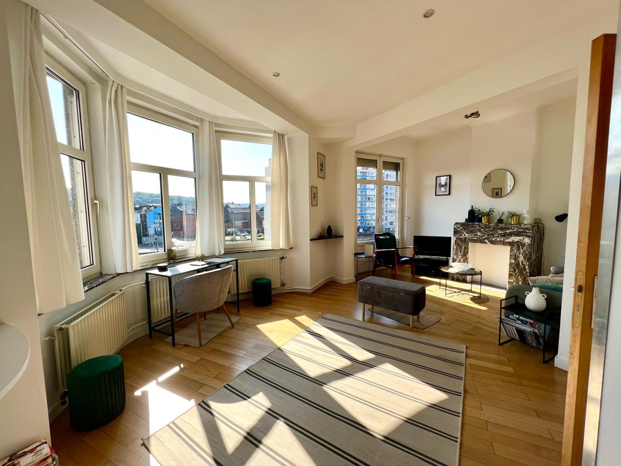 Bellevue - Grand Appartement Pour 5 Sur Les Quais De La Meuse Льеж Экстерьер фото